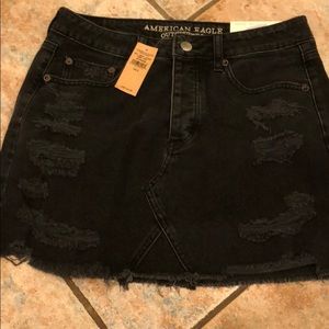 new with tags American eagle black Jean skirt